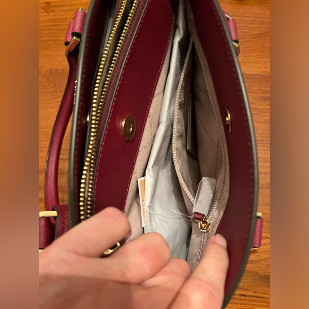Michael Kors Lynn Satchel Mulberry NWT - Picture 8 of 9